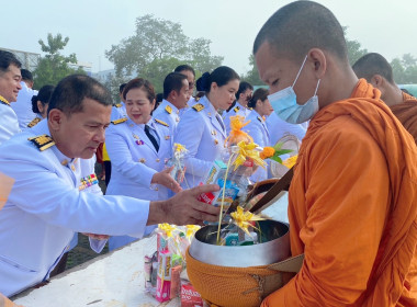 นายนิรันต์ ศรีวิไล สหกรณ์จังหวัดสุราษฎร์ธานี และนางเลขา ... พารามิเตอร์รูปภาพ 5